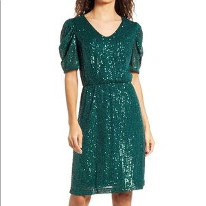 🎄NWT Julia Jordan Sequins Dress.